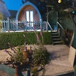 Κάμπινγκ Glamping In The 2nd Field Aughrim