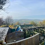 Glamping In The 2nd Field Κάμπινγκ *