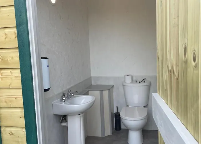 Glamping In The 2nd Field